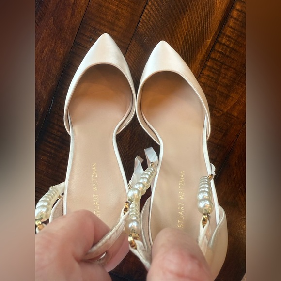 STUART WEITZMANN Cream Heels with Pearl Ankle Strap, Elegant Design - Picture 6 of 15